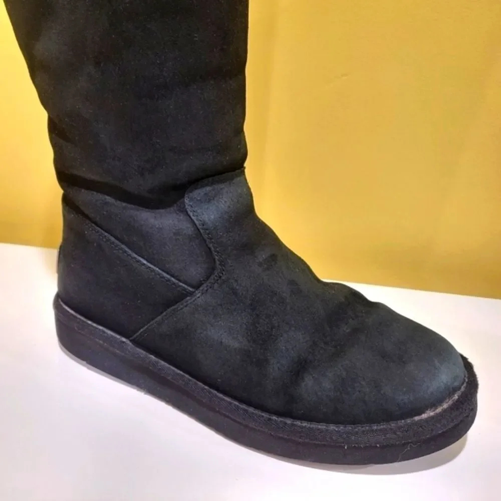 VGUC UGG Suede Sumner Tall Black Side Zipper Size 7
